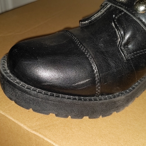 3for30!!! Black stud boots with buckles, US 6 - Picture 9 of 9